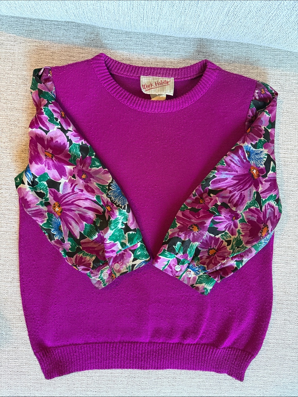 Vintage 80s Work Habits Magenta Floral Puff Sleeve Sweater M